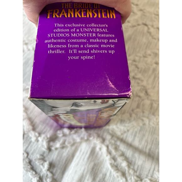 Vintage The Bride of Frankenstein Universal Studios Monsters 1998 - Picture 5 of 9